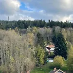 Bright Nest With Mountain View In Apartmán