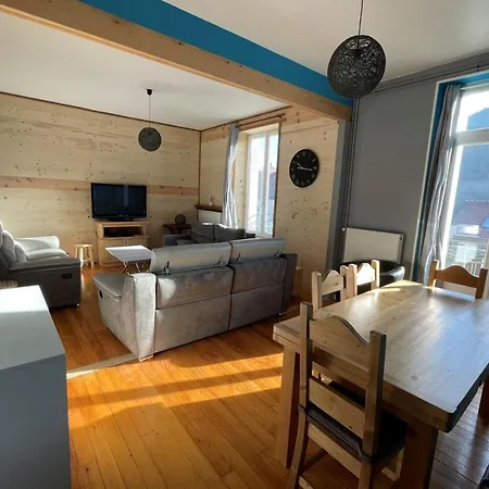 Bright Nest With Mountain View In Διαμέρισμα Gérardmer