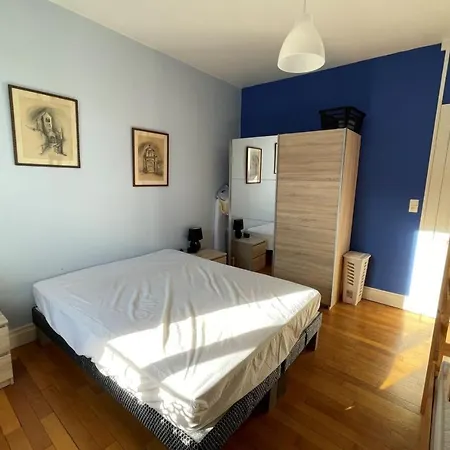 Διαμέρισμα Bright Nest With Mountain View In