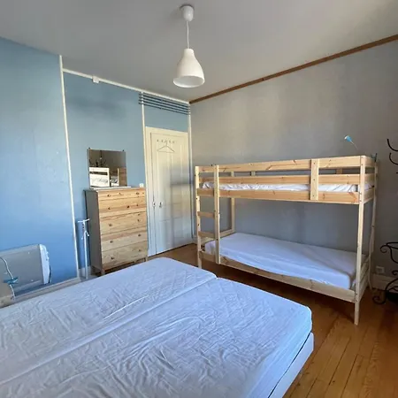 Διαμέρισμα Bright Nest With Mountain View In