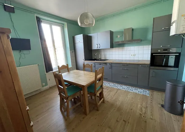 Bright Nest With Mountain View In