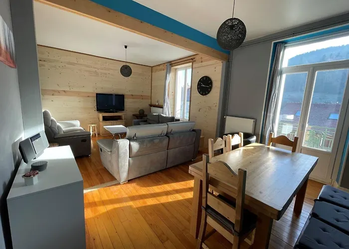 Bright Nest With Mountain View In *