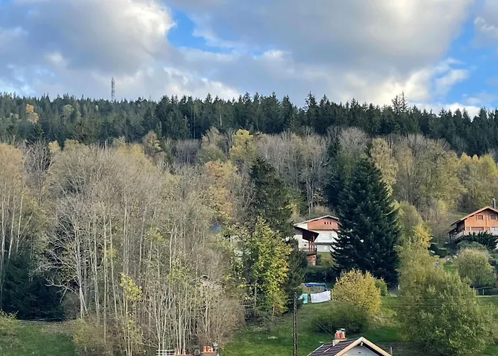 Bright Nest With Mountain View In Apartmán